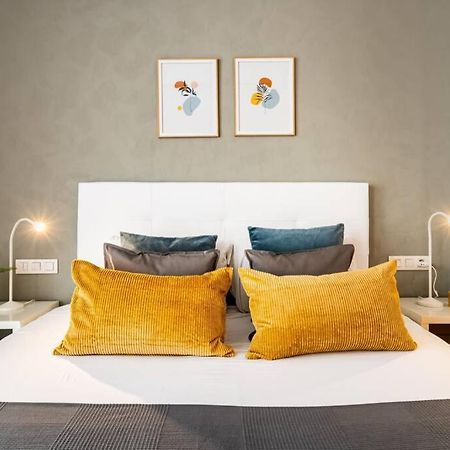 ברצלונה Lodging Apartments Monumumental Free Parking מראה חיצוני תמונה