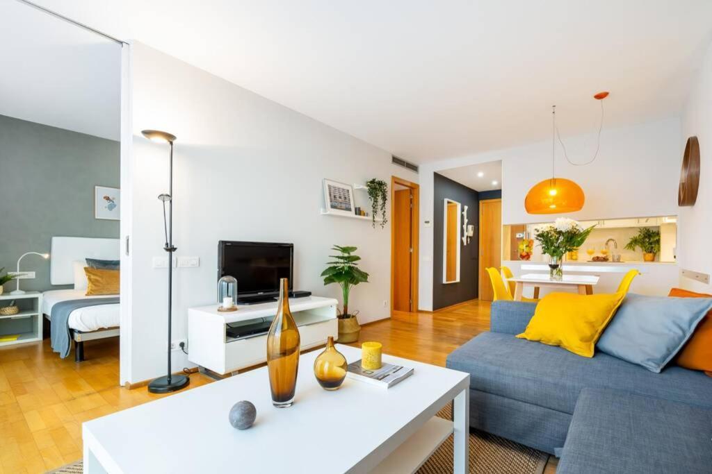 ברצלונה Lodging Apartments Monumumental Free Parking מראה חיצוני תמונה