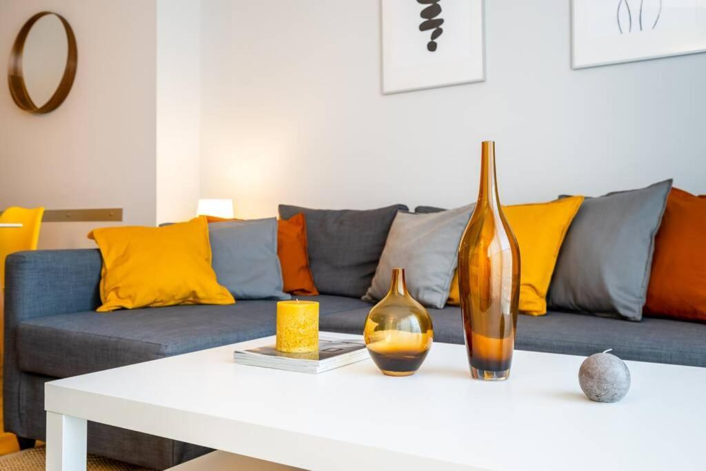 ברצלונה Lodging Apartments Monumumental Free Parking מראה חיצוני תמונה