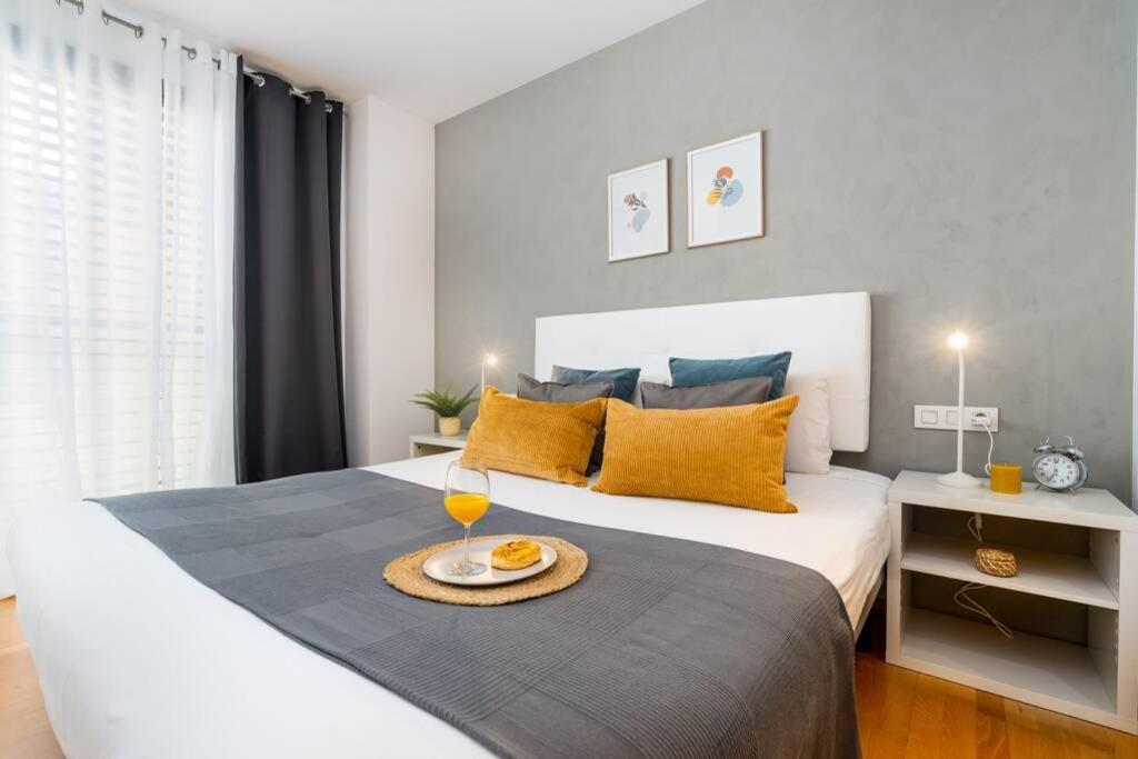 ברצלונה Lodging Apartments Monumumental Free Parking מראה חיצוני תמונה