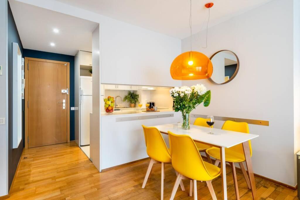 ברצלונה Lodging Apartments Monumumental Free Parking מראה חיצוני תמונה