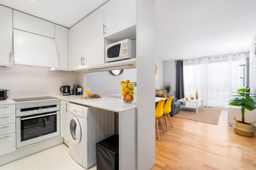 ברצלונה Lodging Apartments Monumumental Free Parking מראה חיצוני תמונה