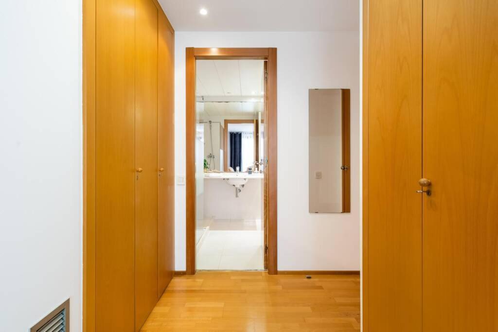 ברצלונה Lodging Apartments Monumumental Free Parking מראה חיצוני תמונה